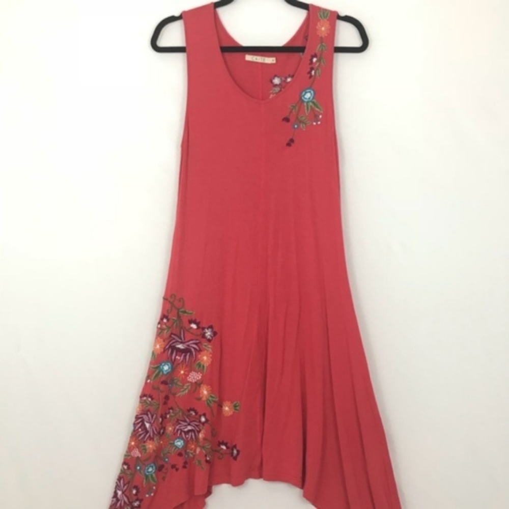 Caite Floral Embroidered Sleeveless Shift Dress